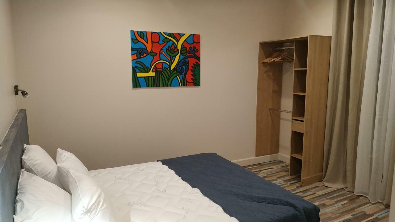 Coté Chambre Hyères Extérieur photo
