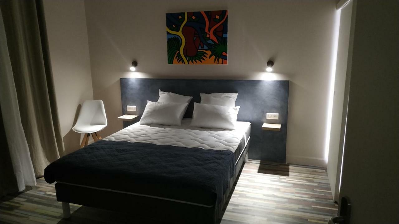 Coté Chambre Hyères Extérieur photo
